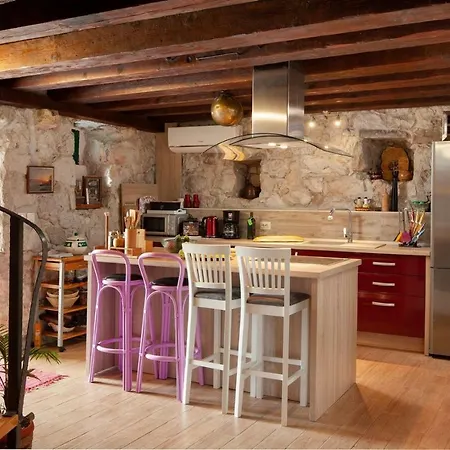 Ctma151/ Renovated Stone House With Private Pool, Located In Makarska, 4 + 2 Persons