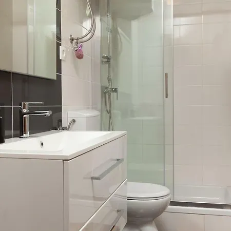 Vila Ctma151/ Renovated Stone House With Private Pool, Located In Makarska, 4 + 2 Persons Makarská