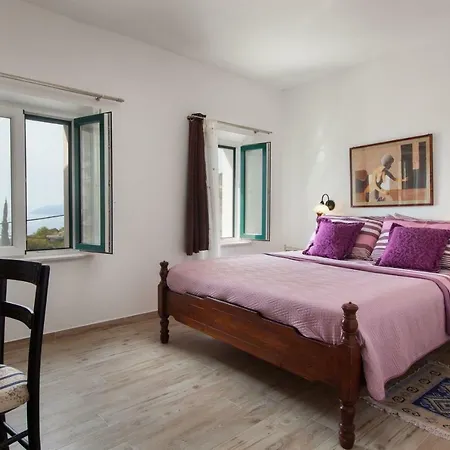 Ctma151/ Renovated Stone House With Private Pool, Located In Makarska, 4 + 2 Persons Vila *